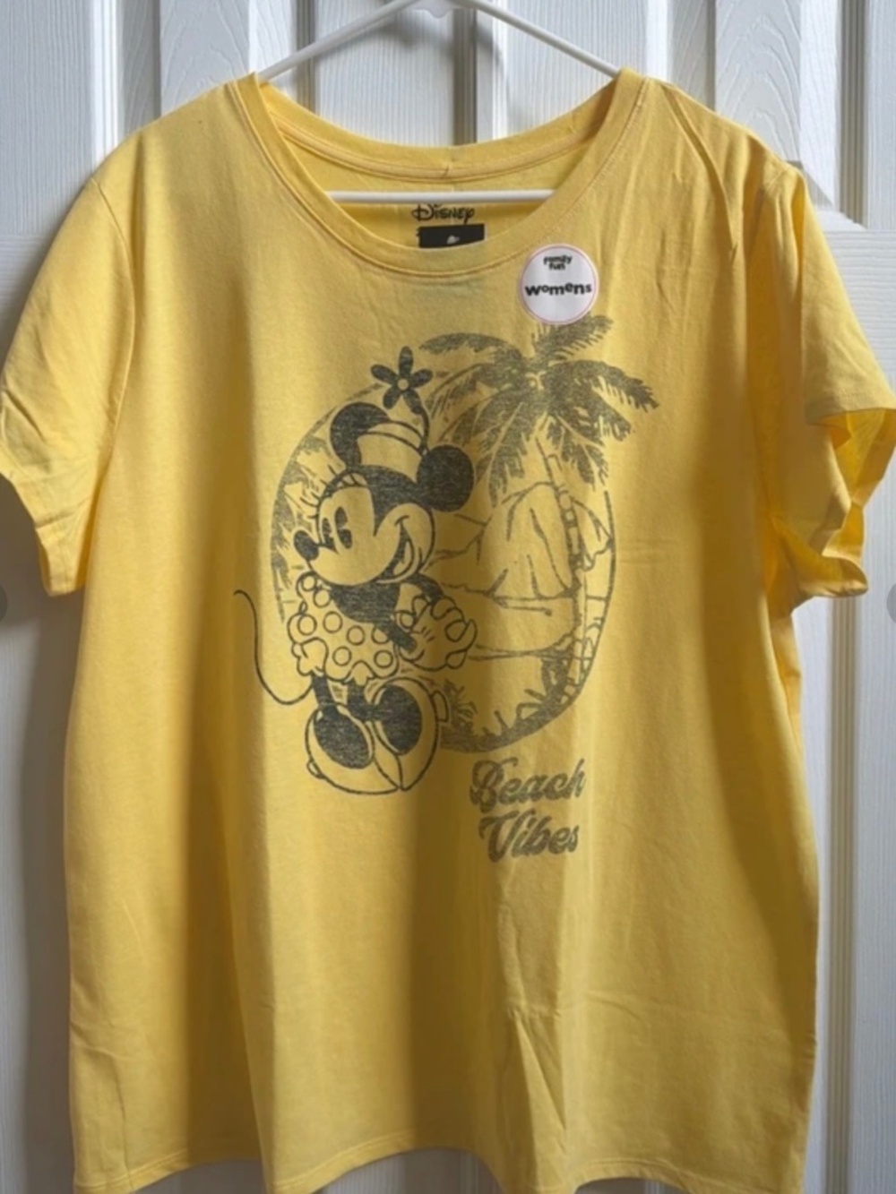 NWT Disney Minnie Mouse Beach Vibes Yellow Graphic Tee XXL Family Fun 2XL